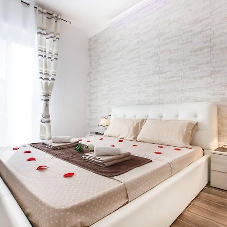 Residenza Larissa Luxury 1 Appartement Verona Buitenkant foto