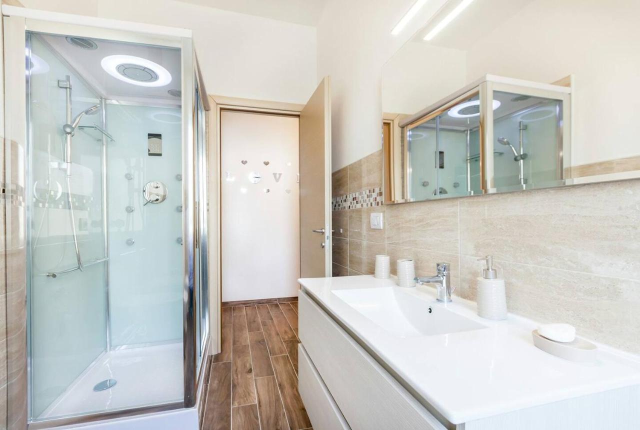Residenza Larissa Luxury 1 Appartement Verona Buitenkant foto